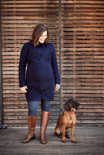 Afbeelding in Gallery-weergave laden, Mamalila - Eco Wool Babywearing Coat Oslo - navy  | MILD zwangerschapsboetiek - zwangerschapskleding bij Mechelen
