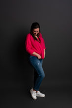 Afbeelding in Gallery-weergave laden, Ripe Maternity - Dylan distressed jean blue XS  | MILD zwangerschapsboetiek - zwangerschapskleding bij Mechelen
