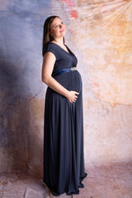Afbeelding in Gallery-weergave laden, Tiffany Rose - Francesca maxi dress nightshadow blue 40-42  | MILD zwangerschapsboetiek - zwangerschapskleding bij Mechelen

