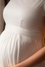 Afbeelding in Gallery-weergave laden, Tiffany Rose - Velvet ribbon sash white | MILD zwangerschapsboetiek - zwangerschapskleding bij Mechelen
